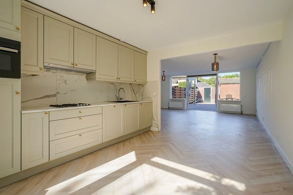 Medium property photo - Zandzeggelaan 199, 2554 HM Den Haag